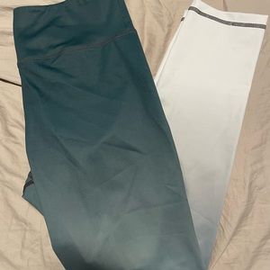 Zyia active Blue ombre light and tight high rise 7/8 24inch leggings.